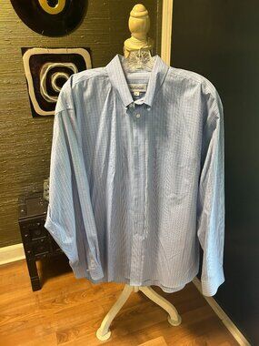 Joseph & Feiss International M Blue and White Dress Shirt Preowned Excellent